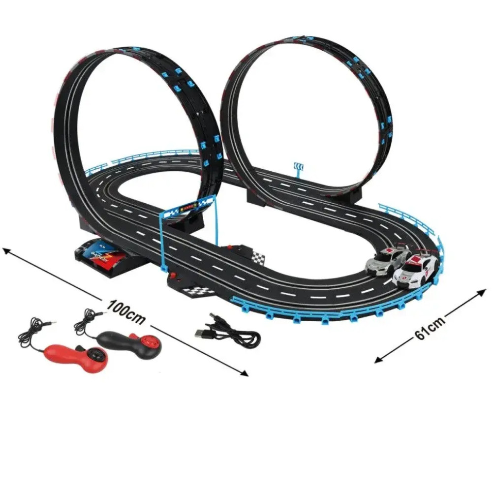 Большой гоночный трек для машинок на пульте управления.
